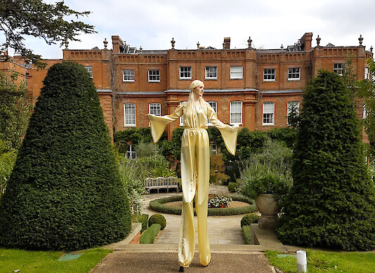 elegant stilt walker hire uk