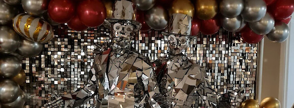 hire mirror men dancers for wedding